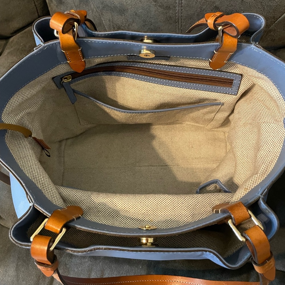 Dooney and Bourke Women's Bag - Picture 3 of 7